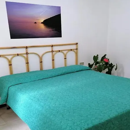 Apartamento Sara 3 *